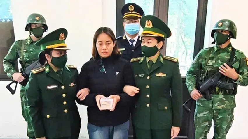 Hà Tĩnh: Bắt người vận chuyển trái phép vàng qua biên giới